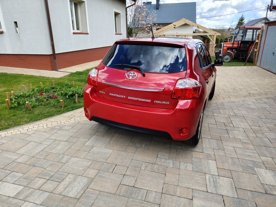 Toyota Auris polift ,zadbana środek czysty  ładny stan !