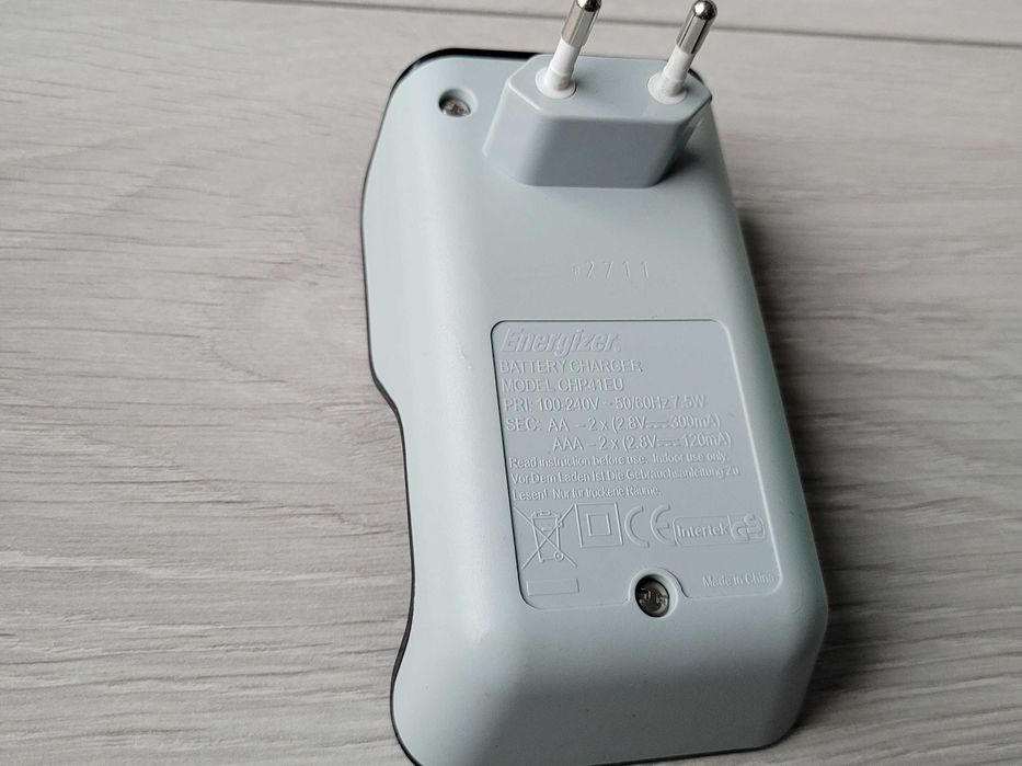 Ładowarka AA AAA ENERGIZER Intelligent Charger CHP41EU