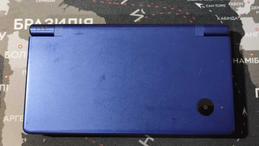 Nintendo DSi синього кольору