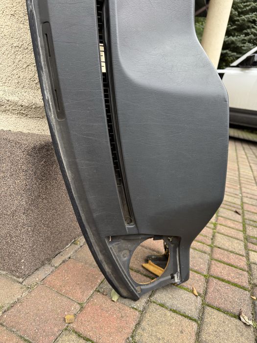 Deska rozdzielcza, kompit Mercedes W124, bardzo ładna!