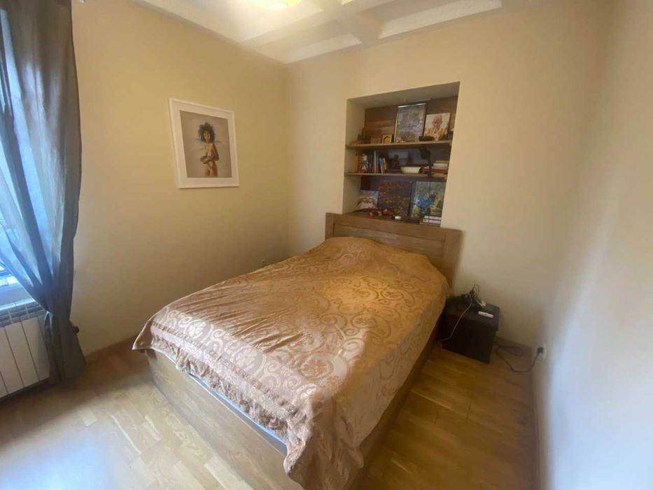 Сдам 3-комнатную квартиру в Центре г. Днепр. Евроремонт. Свой двор на 4 квартиры.