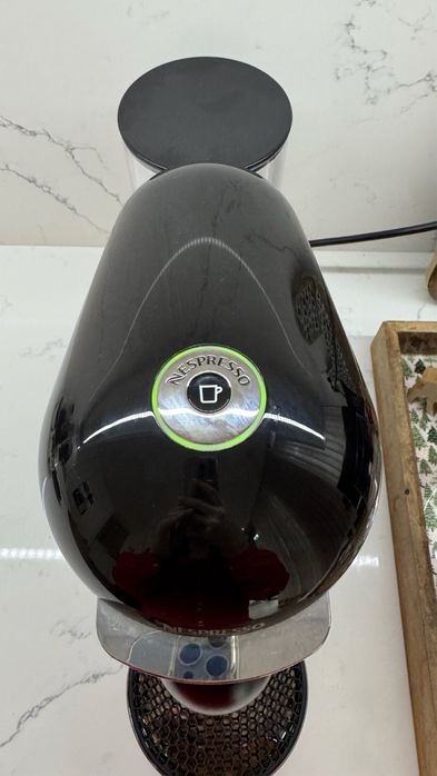 Máquina Nespresso Vertuo Plus