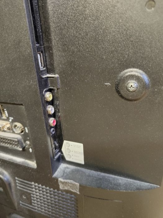 Telewizor 32 cale Sharp uszkodzone podświetlenie matrycy