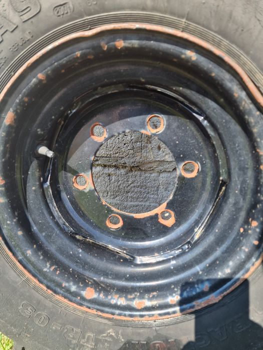 Kompletne koła 11.5/80 r15,3