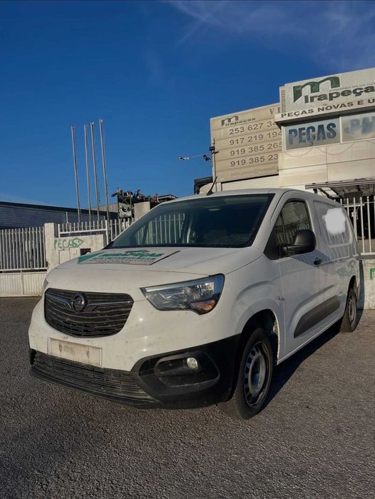 Opel Combo 2020 para peças!