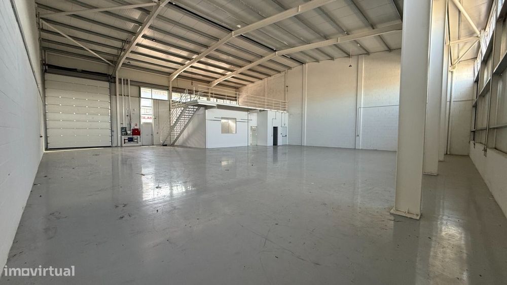 Pavilhão Industrial - Azurém, Guimarães
