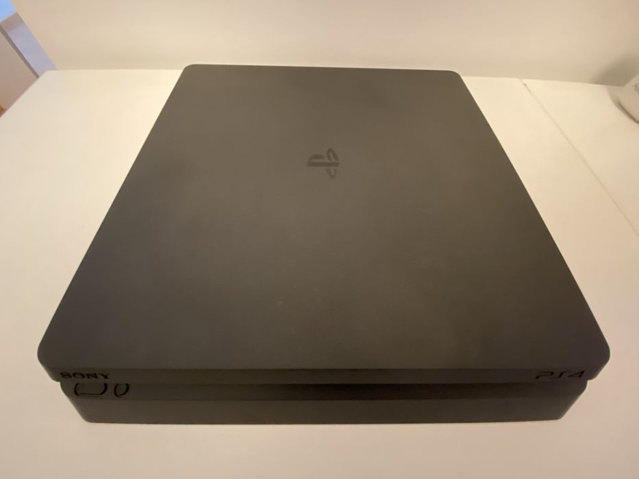Playstation PS4 Slim 500 Gb na caixa