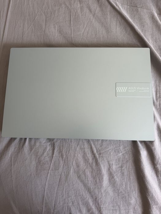 Portátil Asus Vivobook