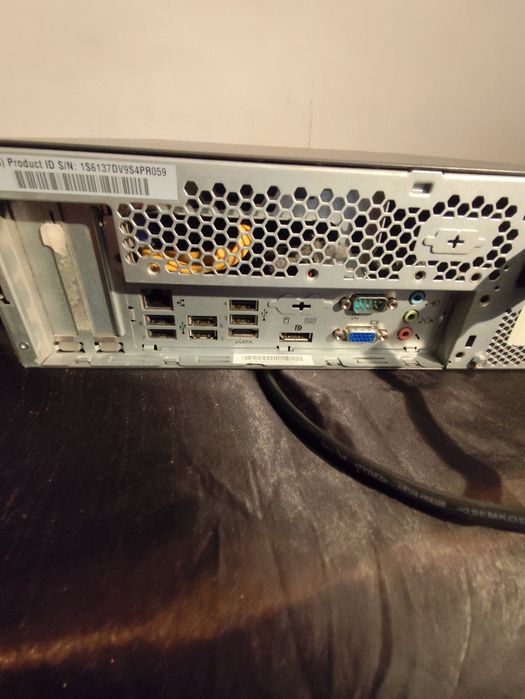 Lenovo retro PC Uszkodzony