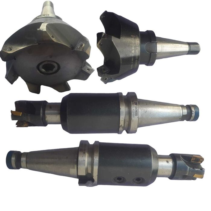 Instrumentos de precisão, ferramentas variadas.