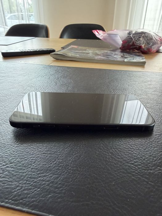 Iphone 15 Plus 256GB + case EPICO CARBON