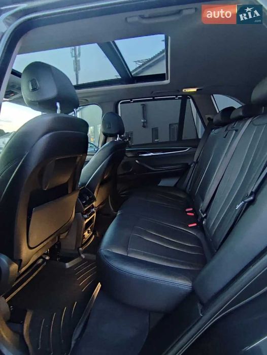 Автомобіль BMW X5 2016
