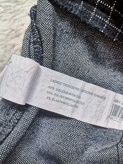 Czarne materiałowe spodnie w kratę Eva Minge 34 XS tregginsy krata