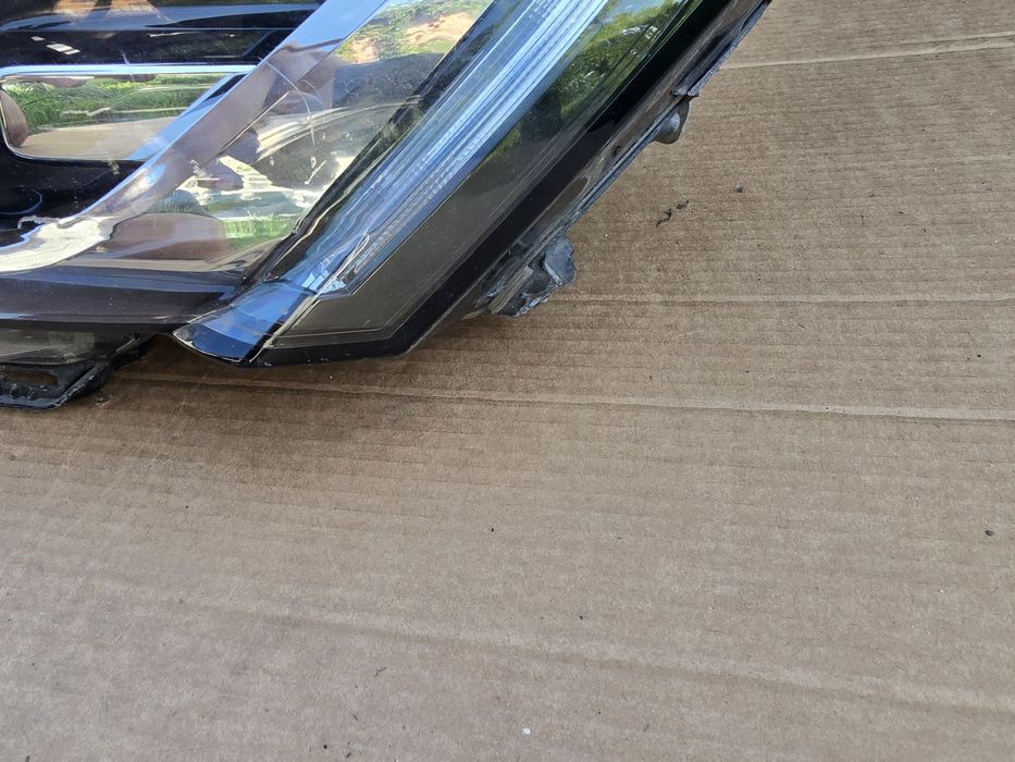 lampa przód Renault Talisman