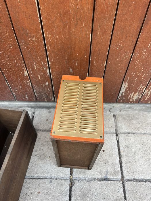 Gavetas antigas de uma loja de ferragens