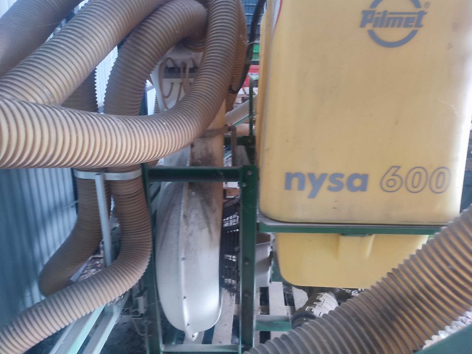 Opryskiwacz z nadmuchem, Pilmet