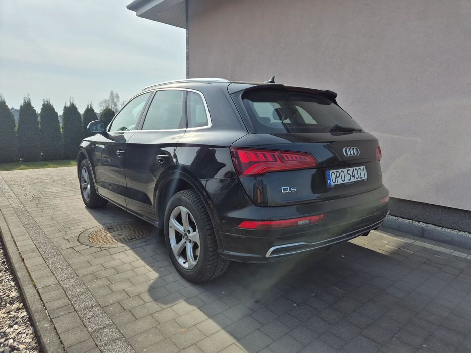 Audi Q5 Quattro S-line Alcantara Distronic F-Vat