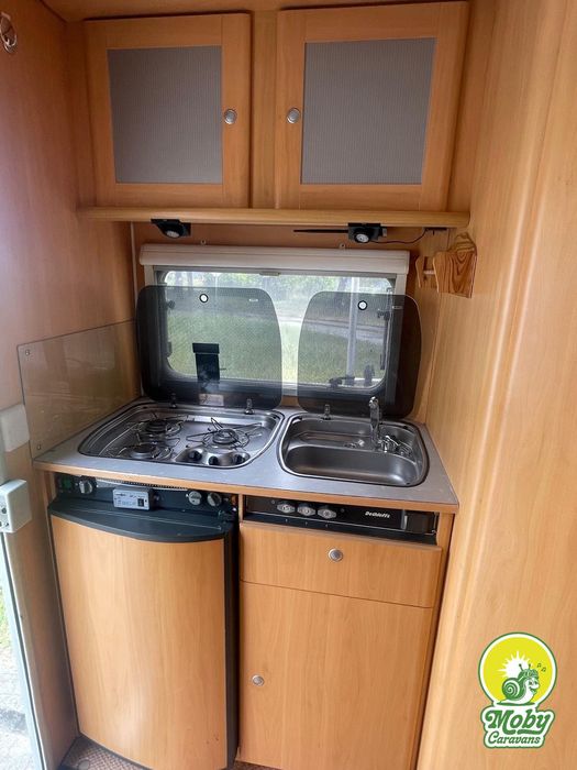Alugo quarto/autocaravana