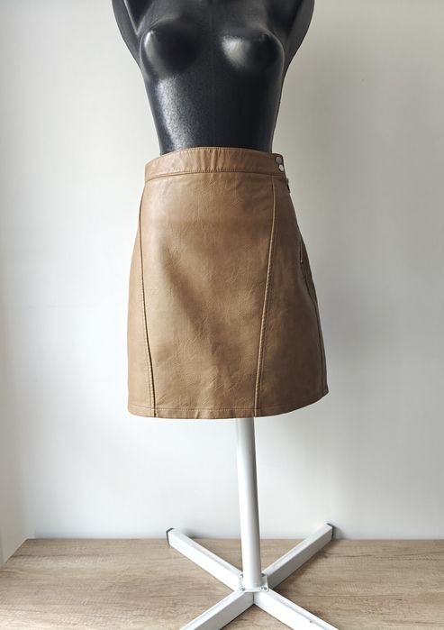 Spódniczka skórzana trapezowa mini brązowa Zara XS