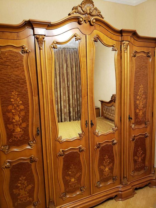 Продам румынский, спальный гарнитур