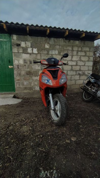 Продам скутер Хантер мотор 80сс