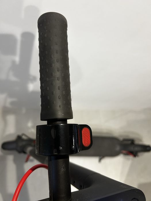 Sprzedam hulajnogę elektryczną Mi Electric Scooter Pro