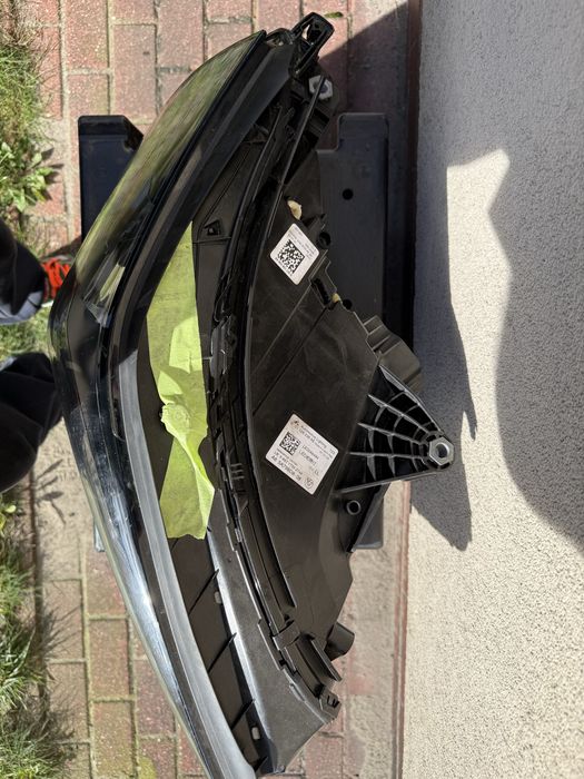 BMW seria 5 G60 G61 lampa prawa przód full led shadow OE 5A7
