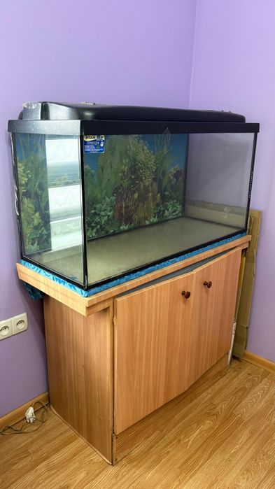 Акваріум з тумбою