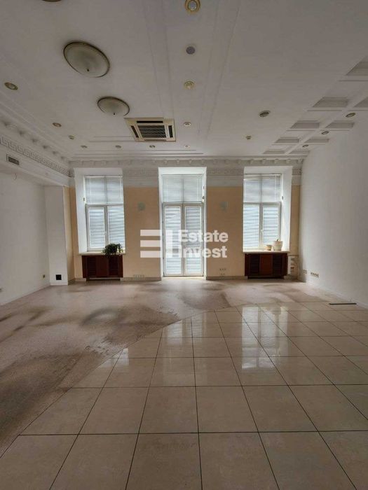 Продам ОСЗ в самом центре города по адресу: ул. Ярослава Мудрого, 23.