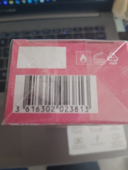 Perfumes  Escada,Burberry, Oscar de la Renta,Shakira