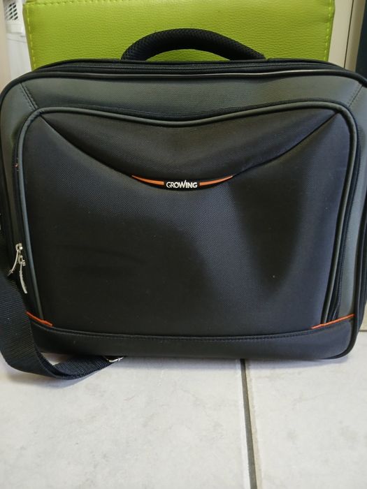 Mala de computador como nova