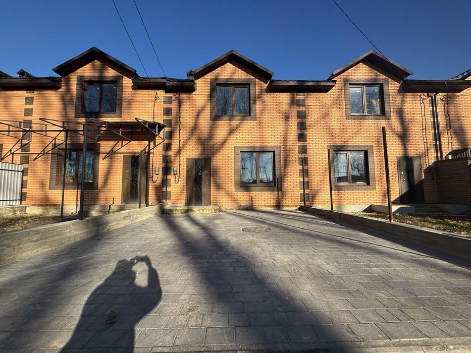 Продаж сучасного таунхауса в топ локації