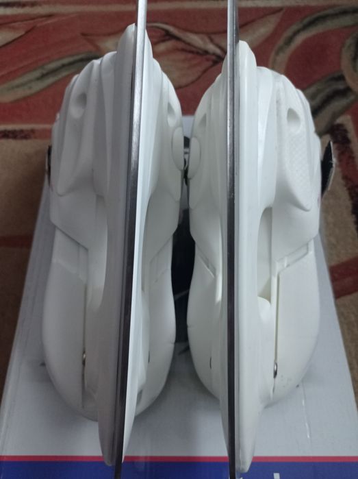 Łyżwy figurowe Axer dziewczęce damskie regulowane 34-37