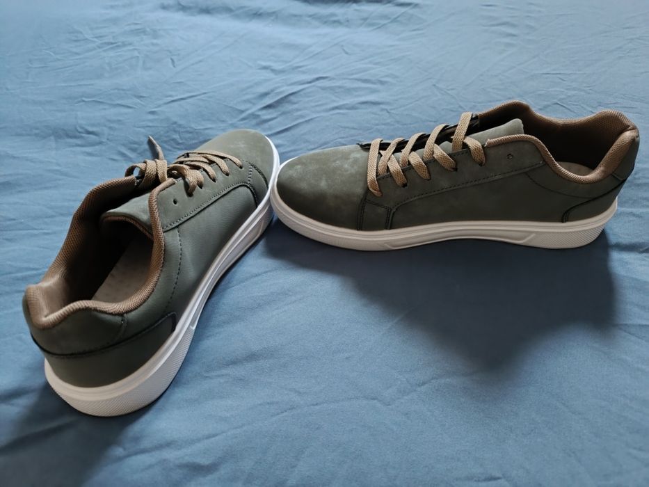 Sapatilhas novas, sem uso, pé 28cm