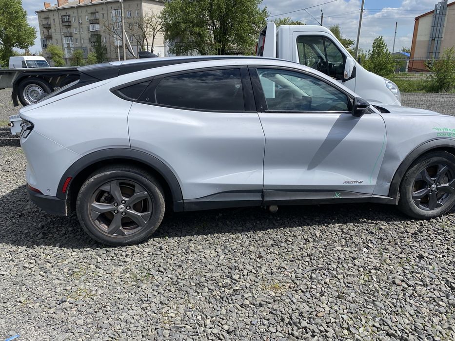 Ford Mustang Mach e 2022 розмитнений