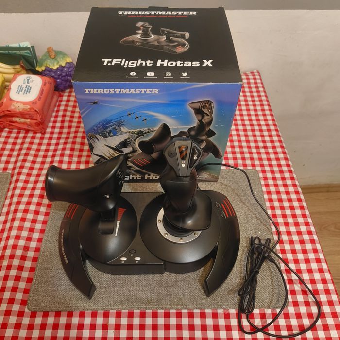 Kontroler do gier Thrustmaster T.Flight Hotas X