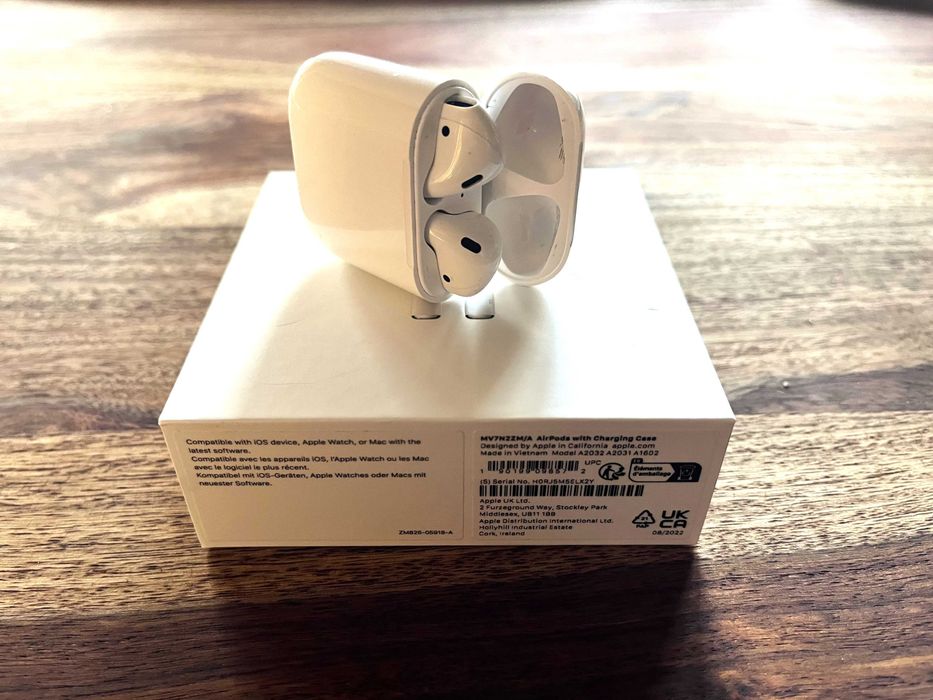 Słuchawki AirPods 2 gen.  praktycznie nieużywane.