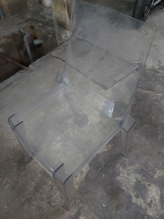 Cadeiras em plastico