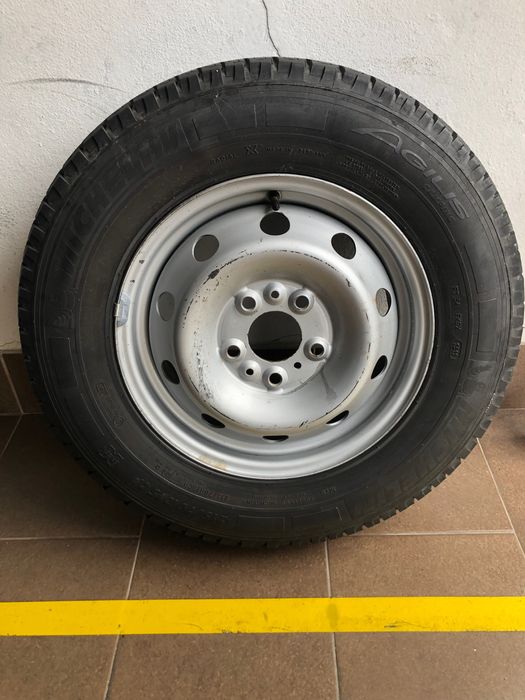 Pneu Camper 215/70 R15, suplente de autocaravana ( para suplente )