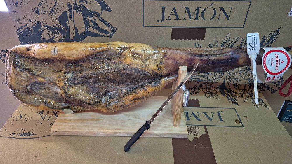 Хамон de cebo 100%iberico