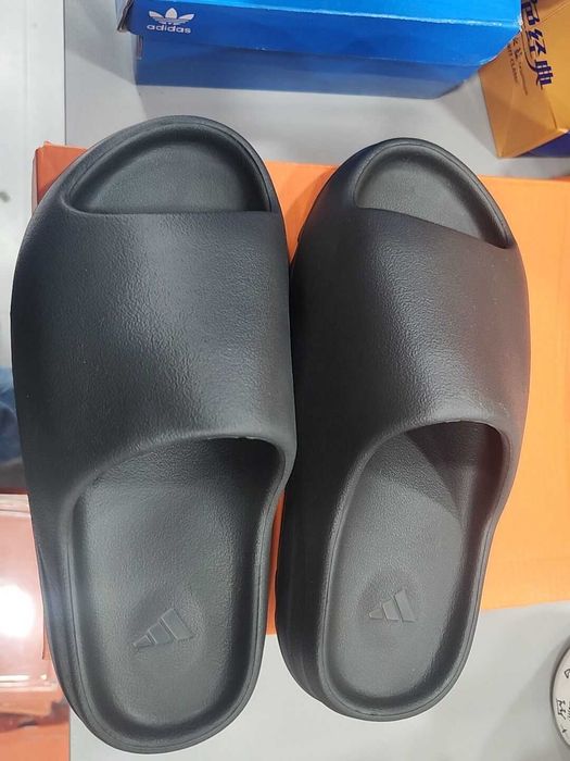 Adidas Yeezy Slide black R.38