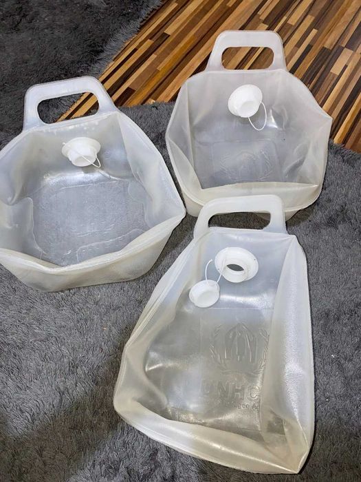 Бутыли Емкости для воды на 10 литров каждая