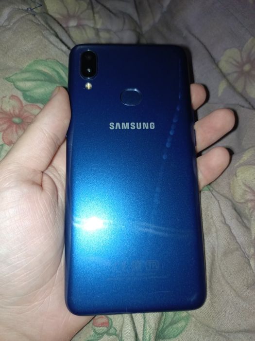 Samsung Galaxy A10s,2/32 ГБ, разбит дисплей,