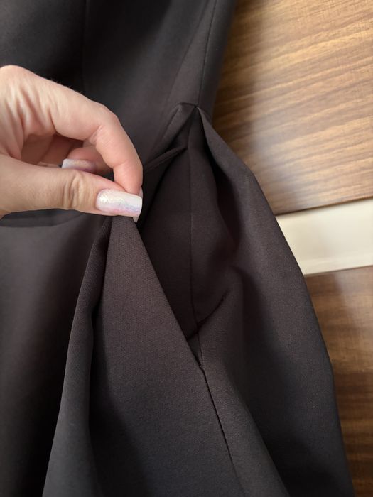 Czarna sukienka gorsetowa mini bombka