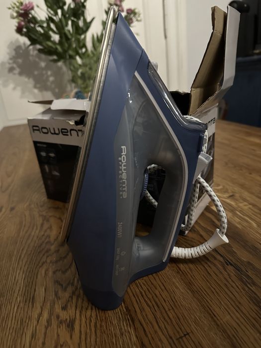 Rowenta żelasko parowe 2500w nowe