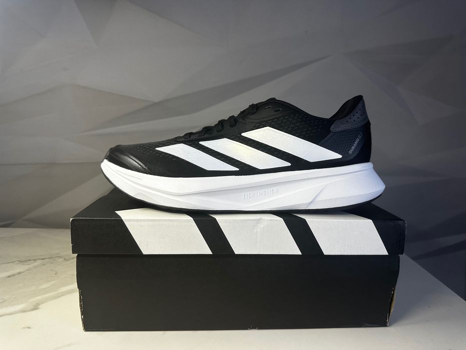 Adidas куплені в USA розмір 45р (29,5см) 43р(27,5 см)та 42р(26,5см)