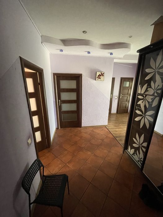 3-кімнатна квартира Жовква продаж