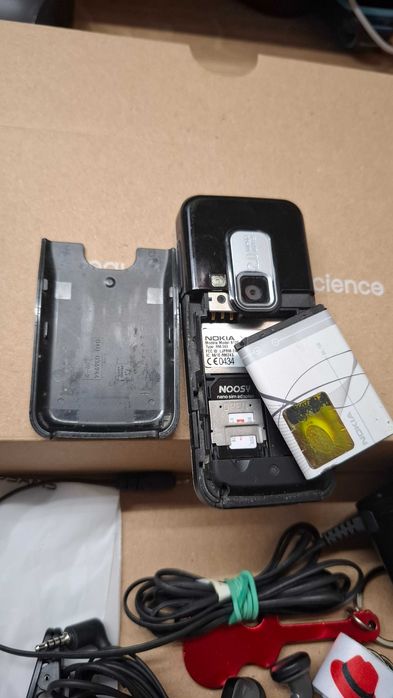 Nokia 6120c, czarno-srebrna, komplet, sprawna