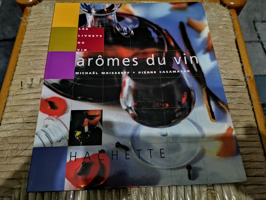 Livros sobre vinhos e outras bebidas