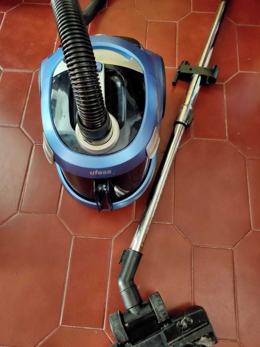 Aspirador Ufesa ASPYRO